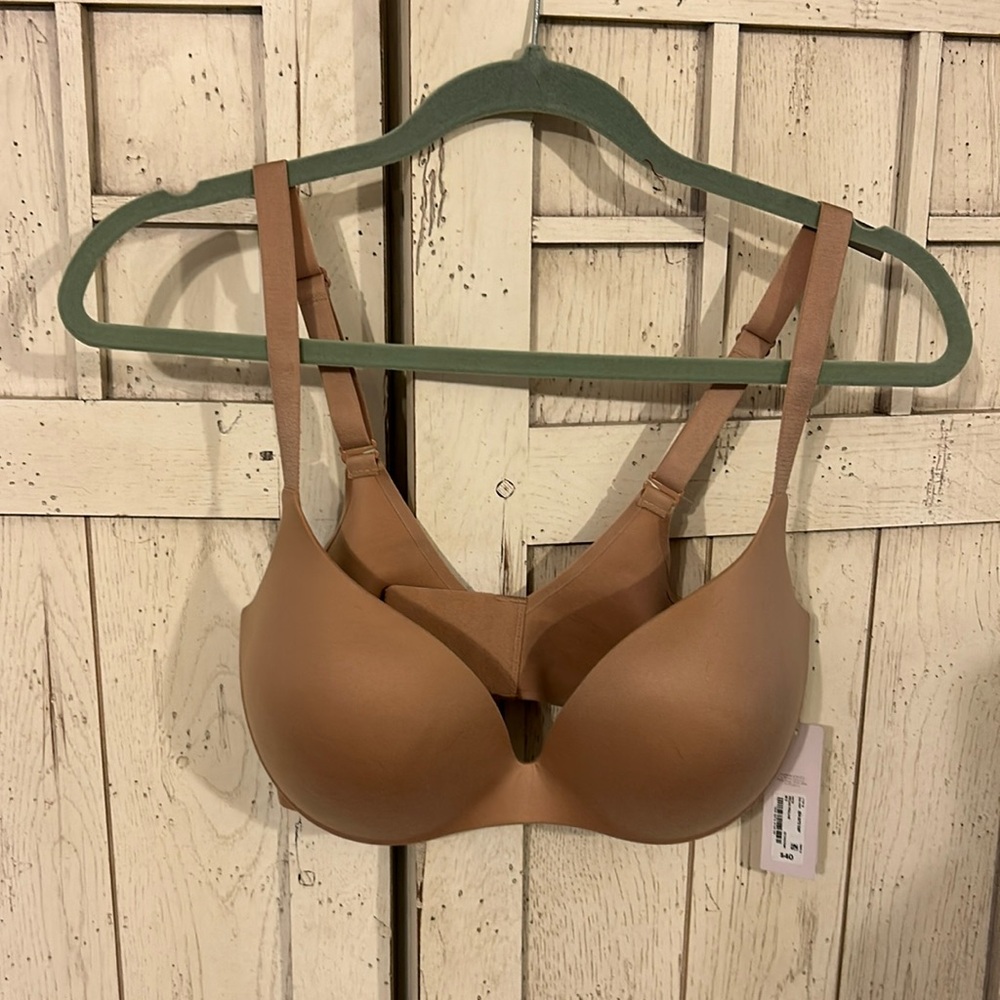 NWT Ambrielle super soft t-shirt bra